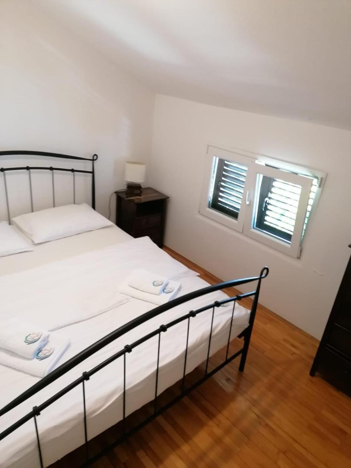 Apartments Villa Julia Trogir Buitenkant foto