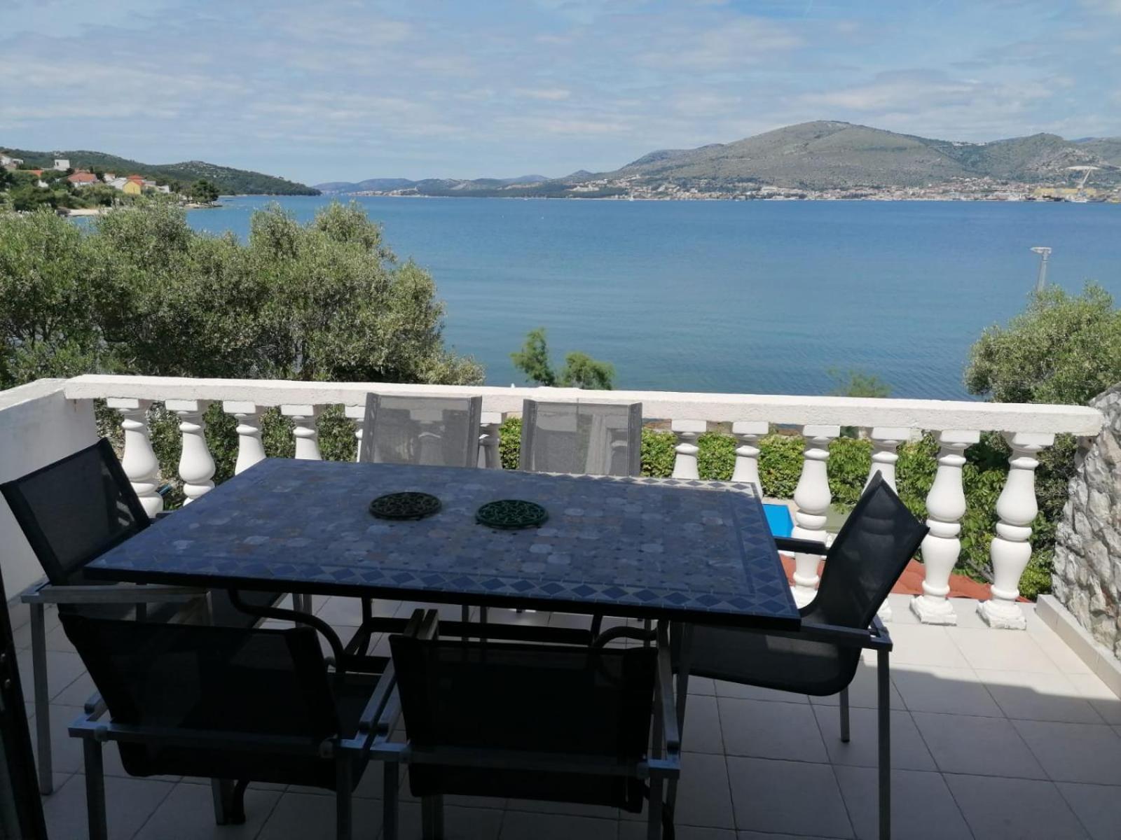 Apartments Villa Julia Trogir Buitenkant foto