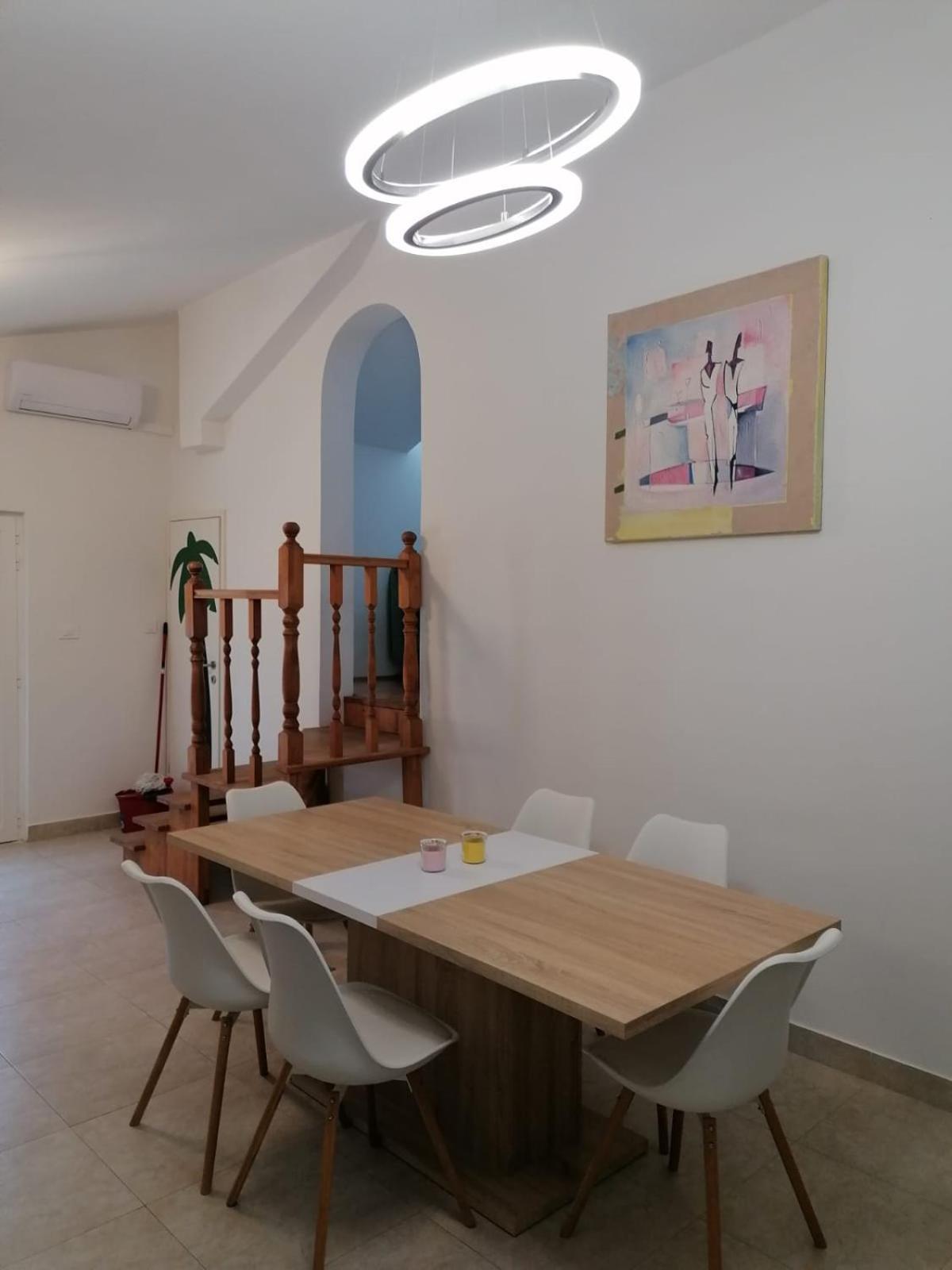 Apartments Villa Julia Trogir Buitenkant foto