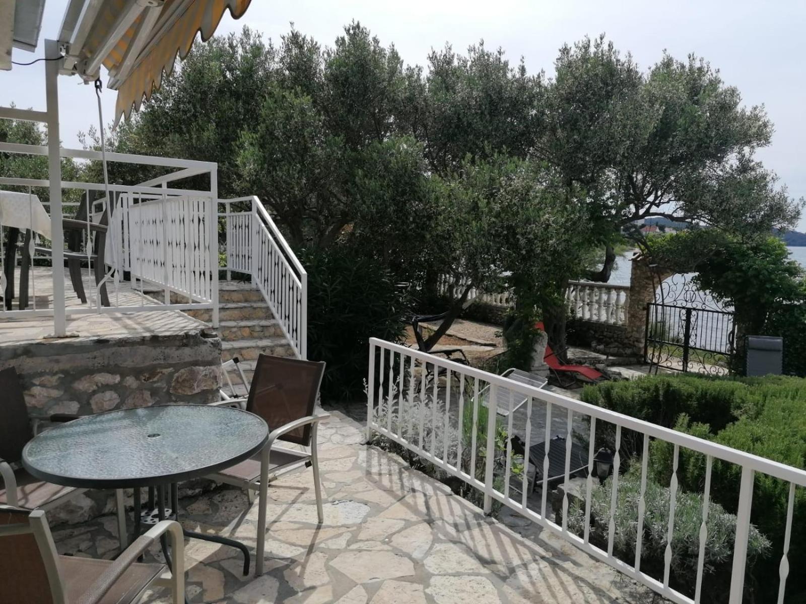 Apartments Villa Julia Trogir Buitenkant foto