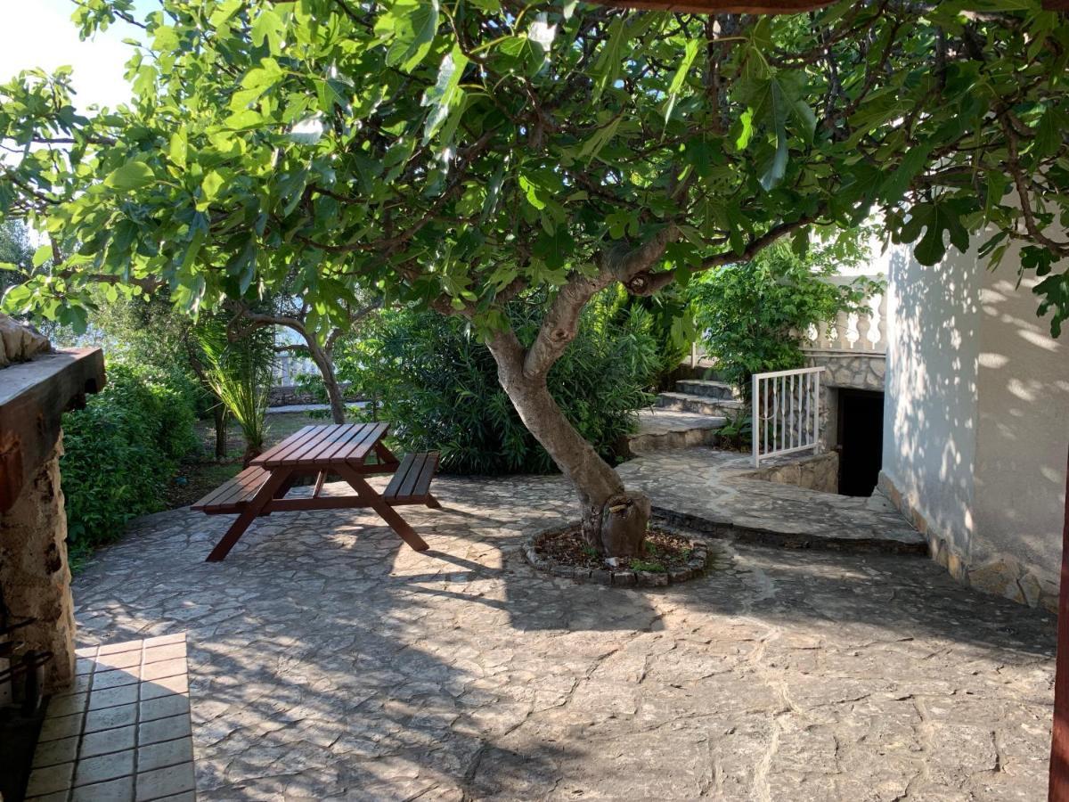 Apartments Villa Julia Trogir Buitenkant foto